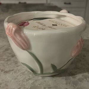 “New” Enchante White & Pink Floral Candle 14 oz
